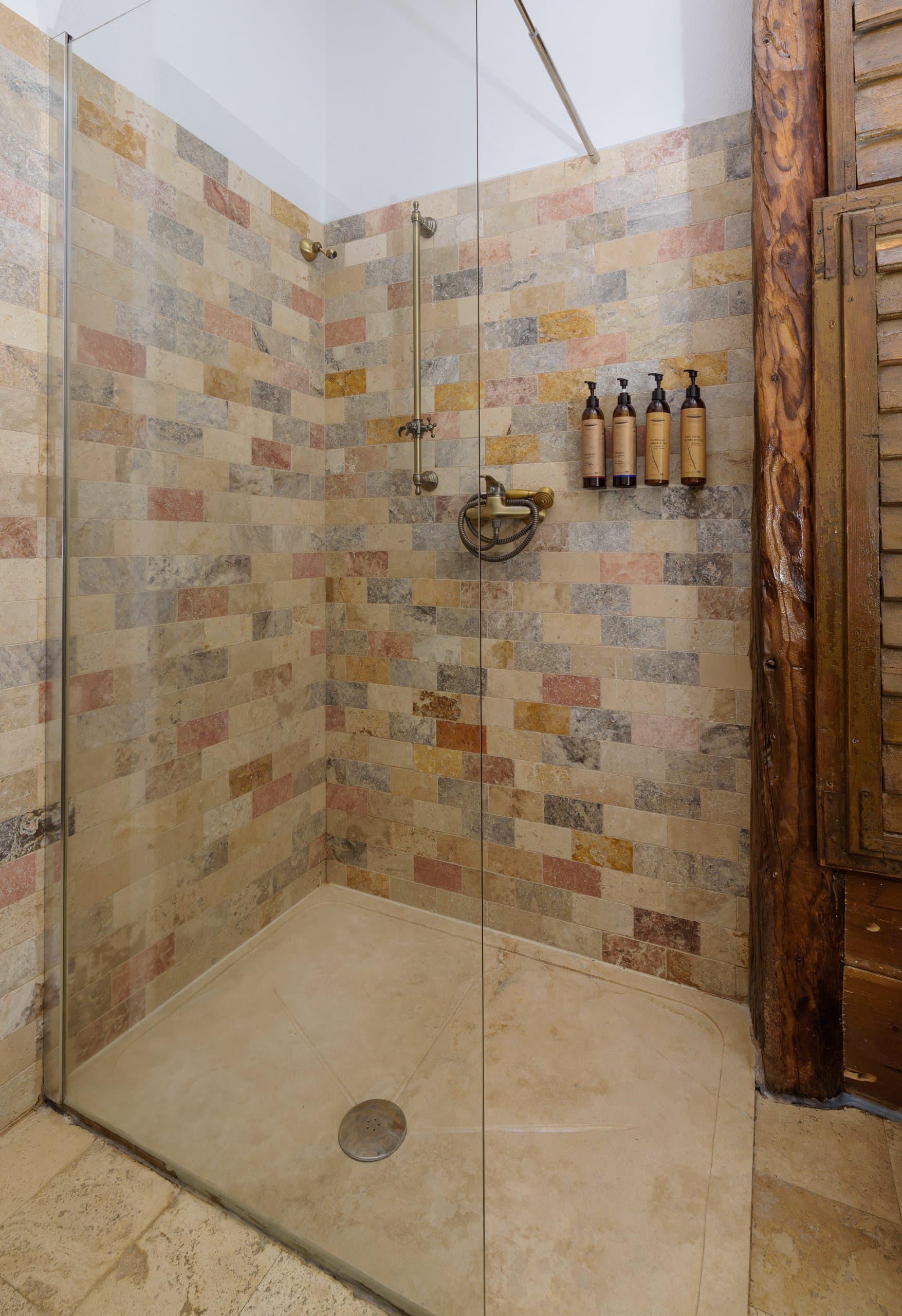 Miller's Room - gallery 2